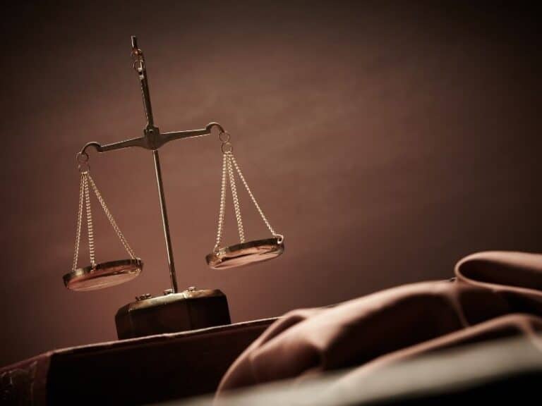 תביעה נגד גורם זר בישראל או בחו"ל כך תעשה את זה נכון