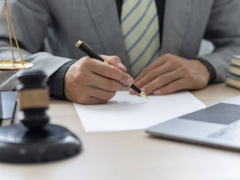 קיבלת דבר במרמה? ייתכן שאתה בכלל הקורבן ולא העבריין