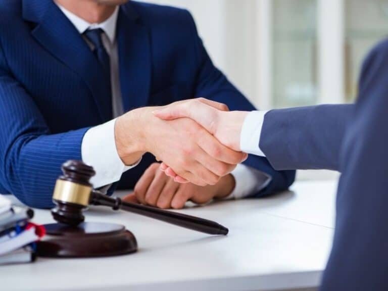 איך מזהים אם הייתה סטייה מסטנדרט רפואי סביר?