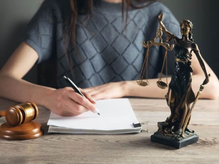 איך מתמודדים עם שוכר שלא מפנה דירה בזמן?