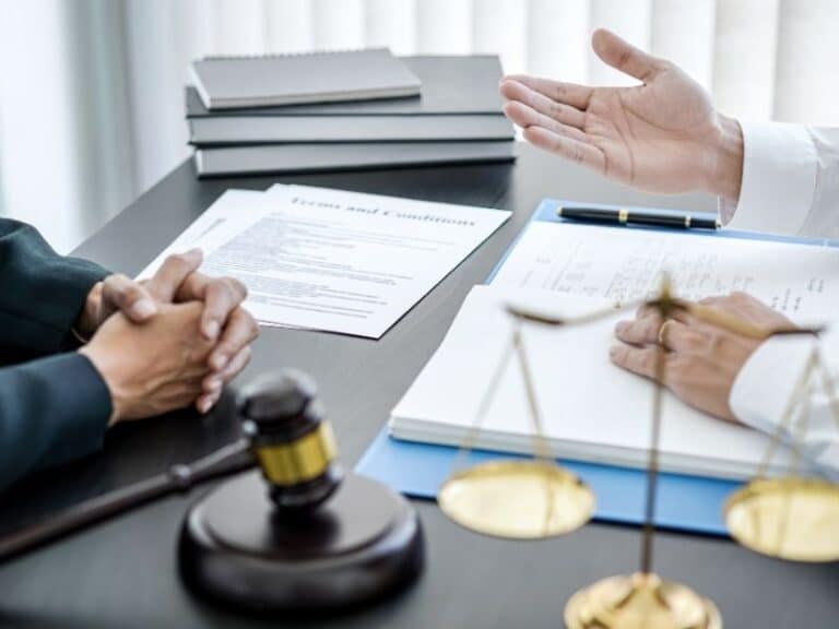 איך מתכננים תשלום דיבידנדים מחברה זרה לבעלים בישראל בצורה יעילה מס?